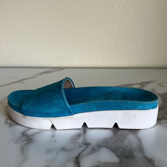 Stuart Weitzman Women Size 7 Blue Suede Platform Flip Flops Sandals Y2K Bratz - Picture 5 of 9